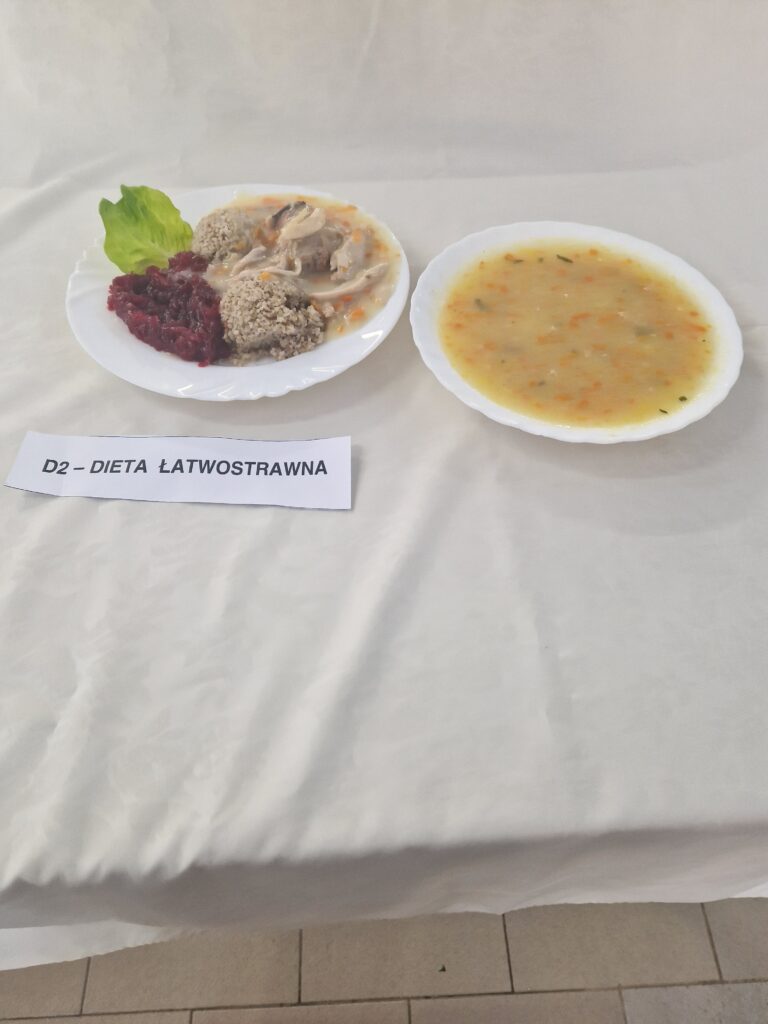 Zupa, marchewka tarta i gulasz