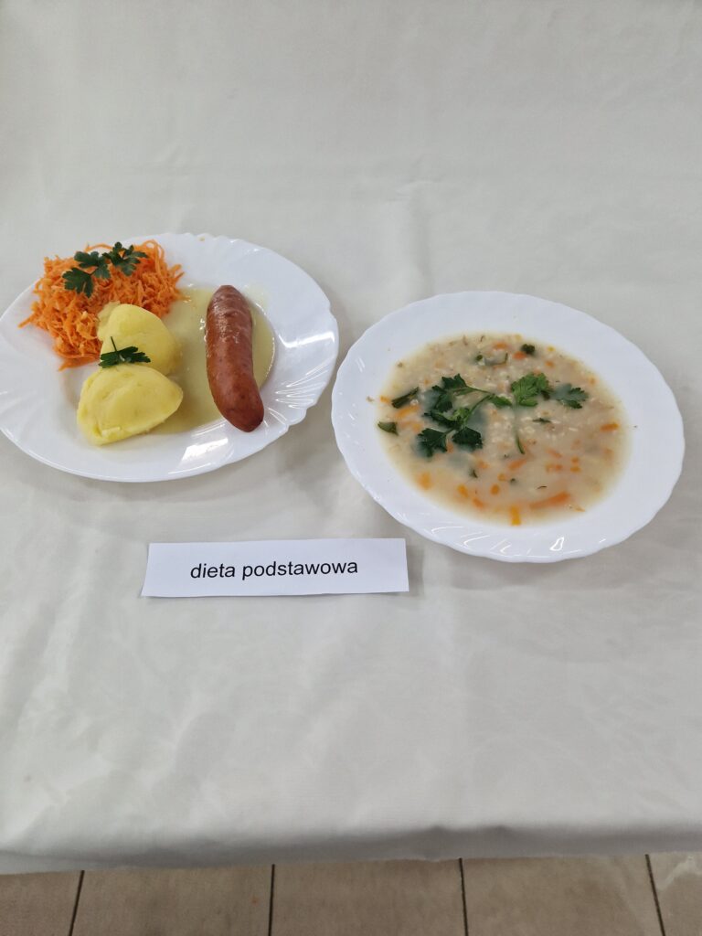 Kiełbasa, zupa, ziemniaki