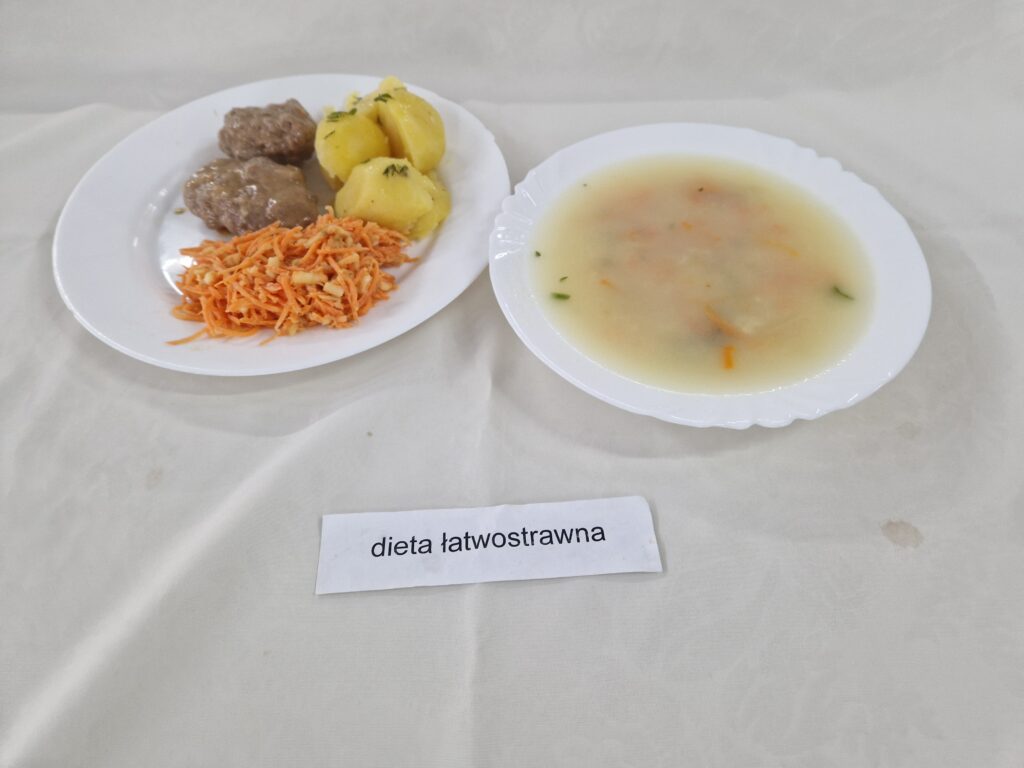 Zupa, ziemniaki, pulpety
