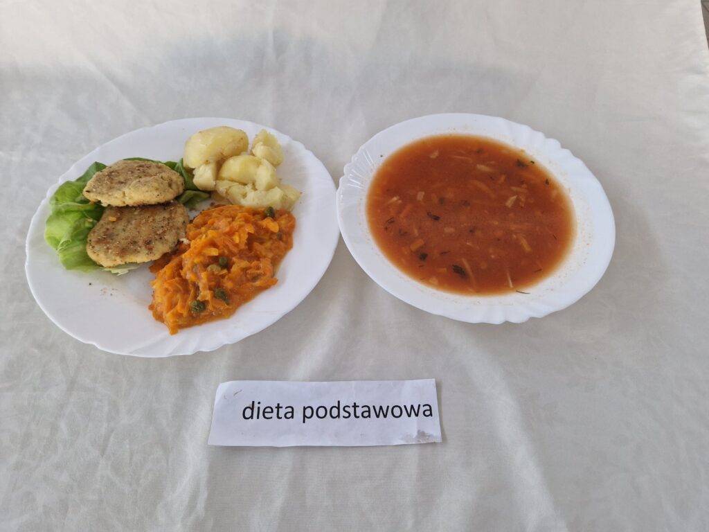 bigos, sznycle, pomidorowa