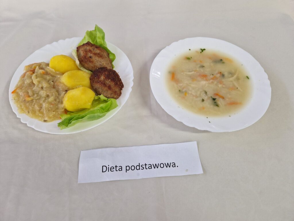 kotlet mielony, ziemniaki, sałata