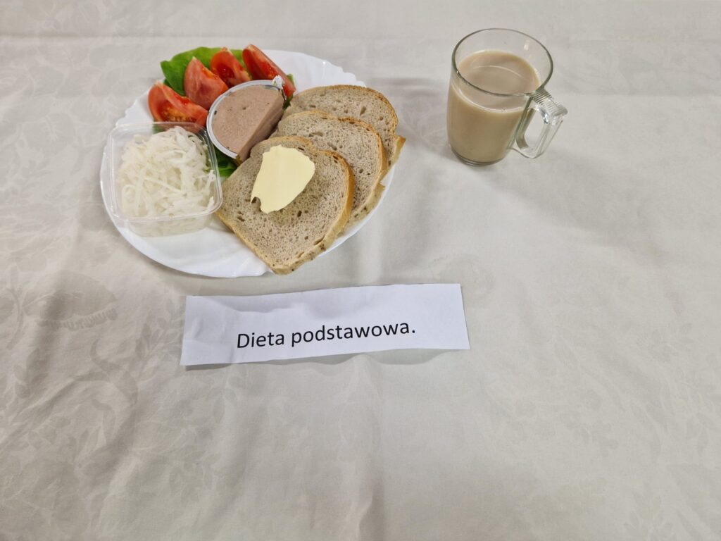 pasztet, pieczywo, masło, pomidor