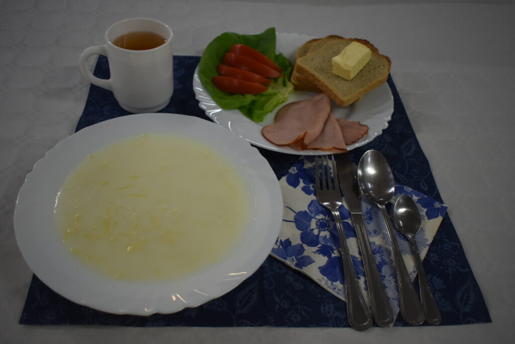wędlina, zupa mleczna, masło