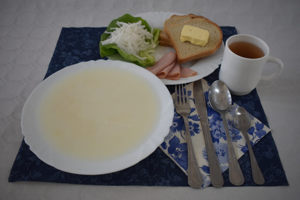 seler, masło, pieczywo, wędlina