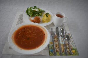 sznycel, ziemniaki, zupa