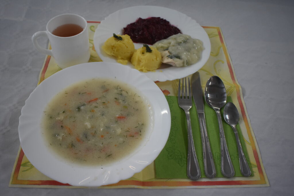 ćwikła, ziemniaki, zupa