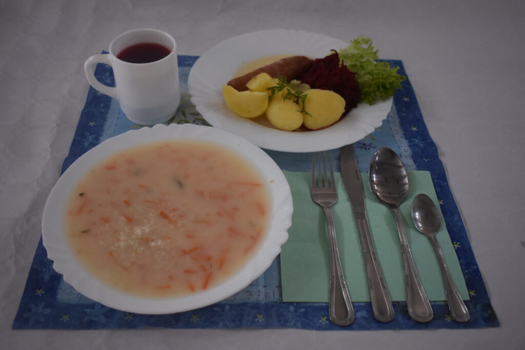 ziemniaki, zupa, buraczki