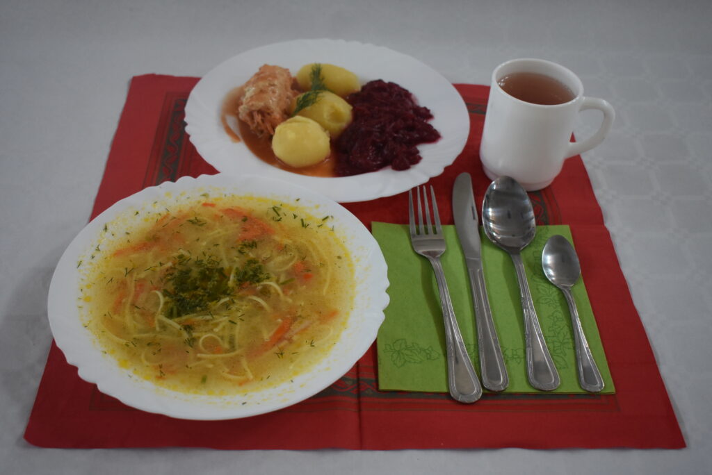 buraczki, ziemniaki, zupa 
