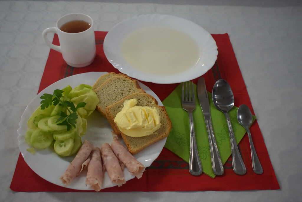 ogórek, masło, szynka