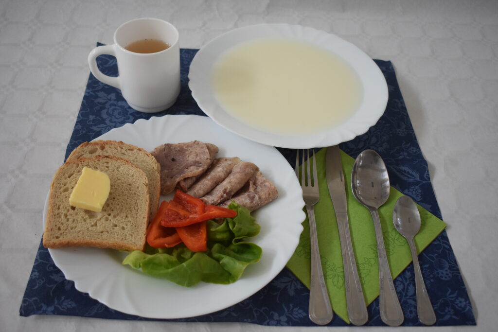 wędlina, pieczywo, papryka