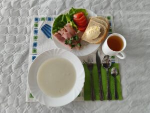 masło, pomidor, szynka