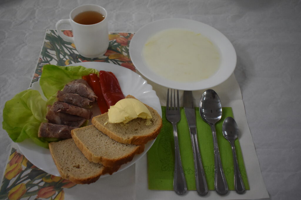 masło, chleb, salceson