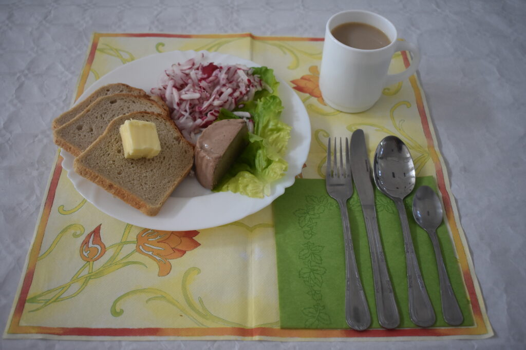 pasztet, rzodkiew, chleb