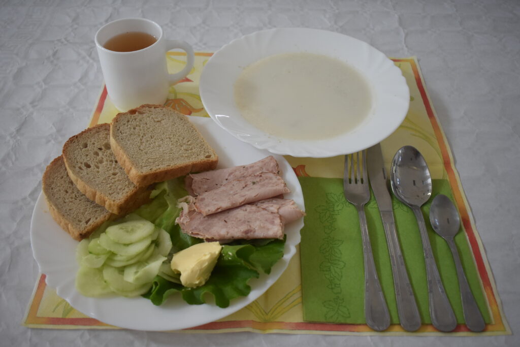 ogórek, masło, chleb