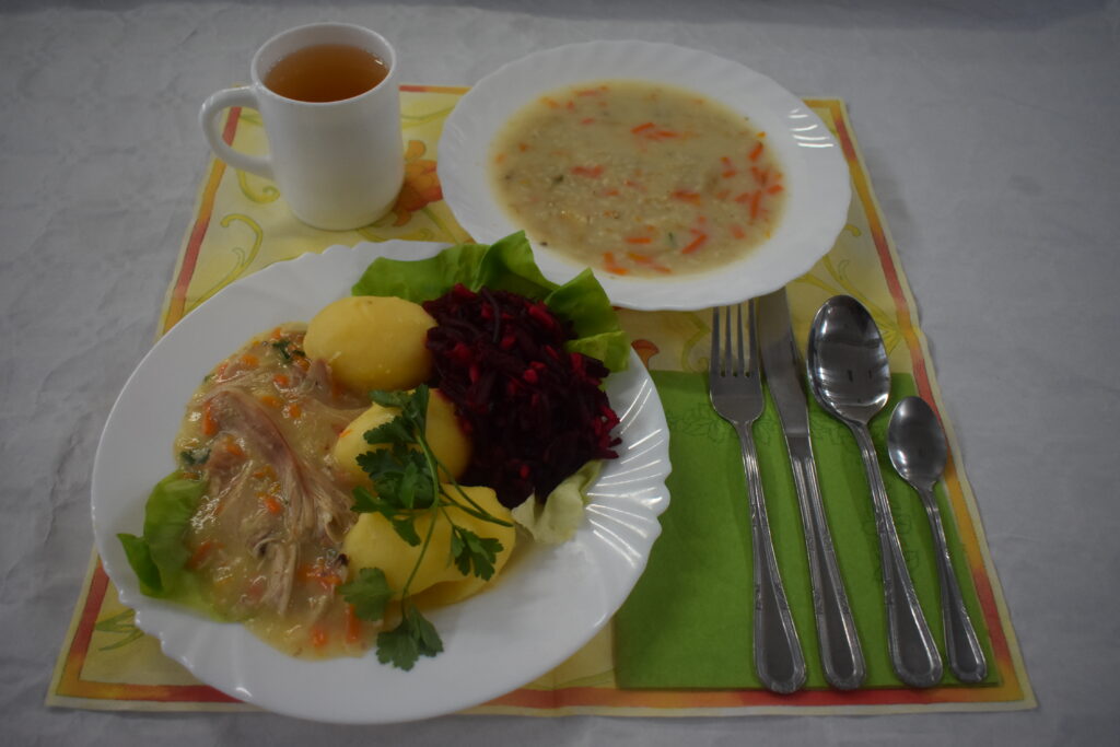 ziemniaki, buraczki, zupa