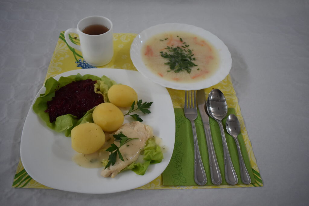 ziemniaki, mięso, buraczki
