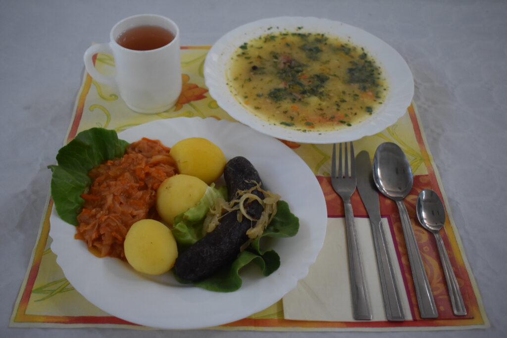 kaszanka, ziemniaki, bigos,zupa