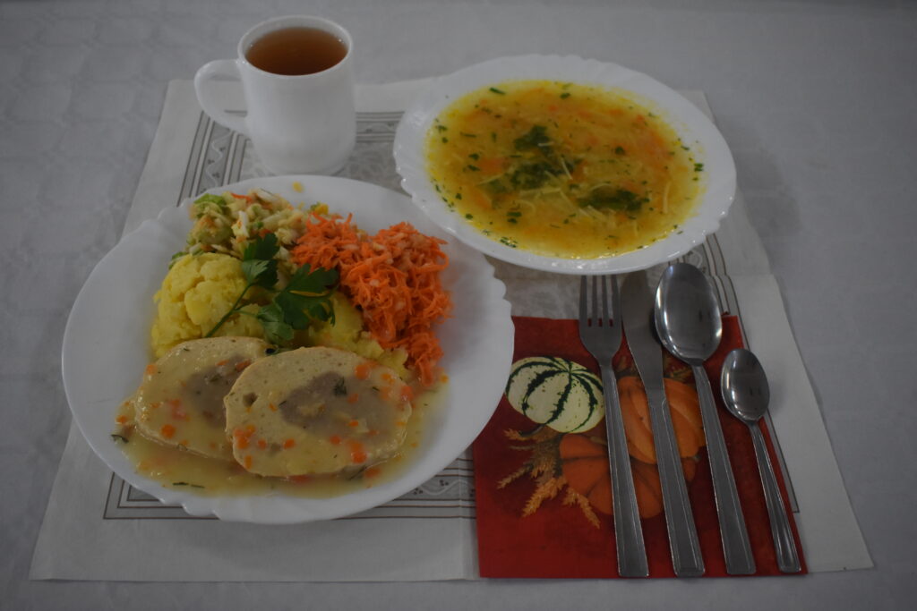 rosół, ziemniaki, mięso