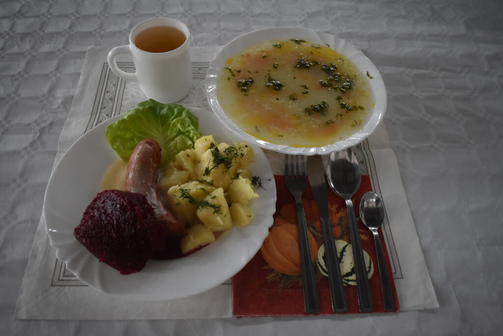 ziemniaki, zupa, buraczki