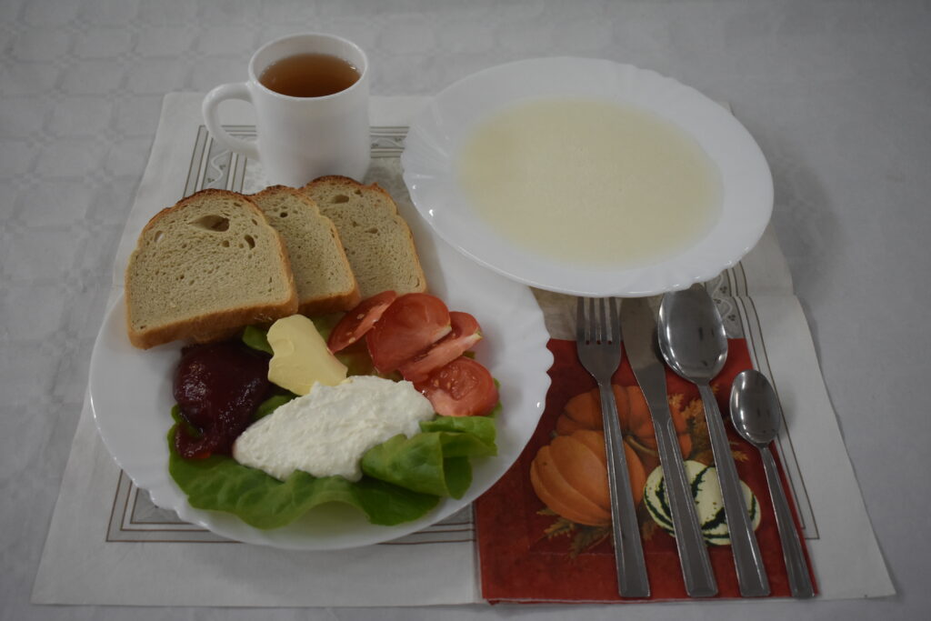 twaróg, pomidor, chleb