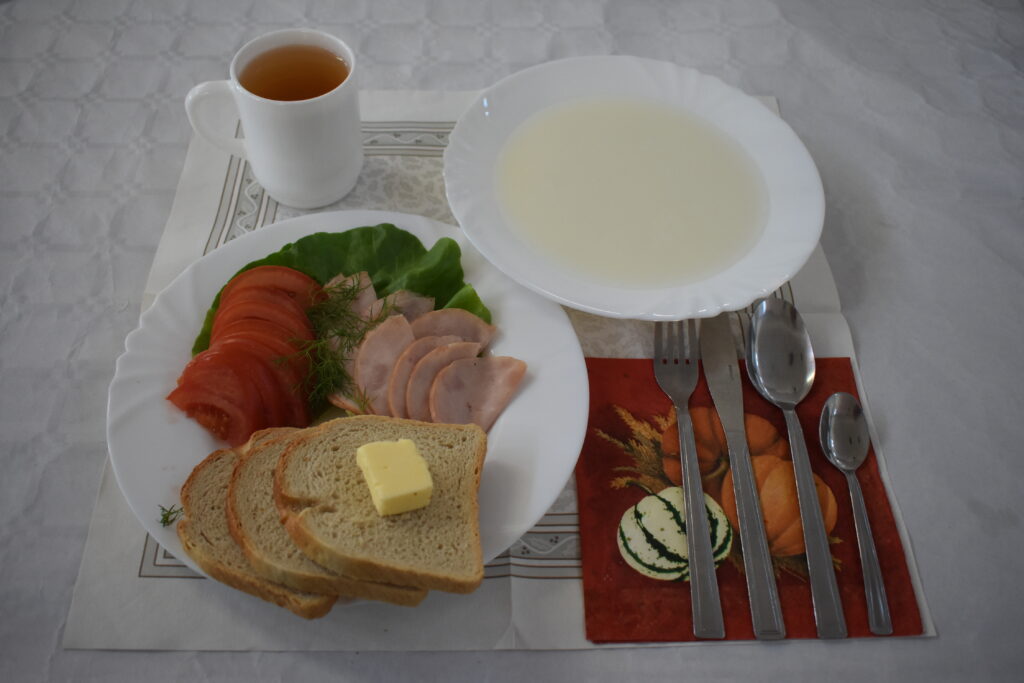 masło, pomidor, szynka