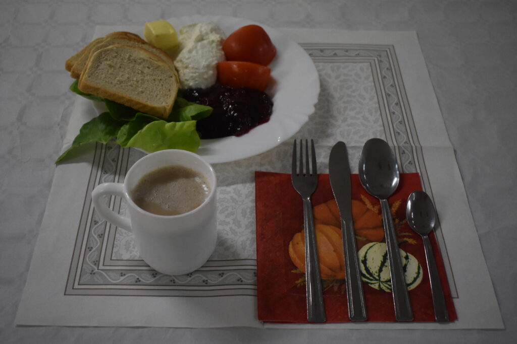 twaróg, pomidor, kakao