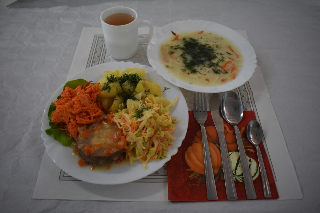 jarzynowa, ziemniaki, surówka