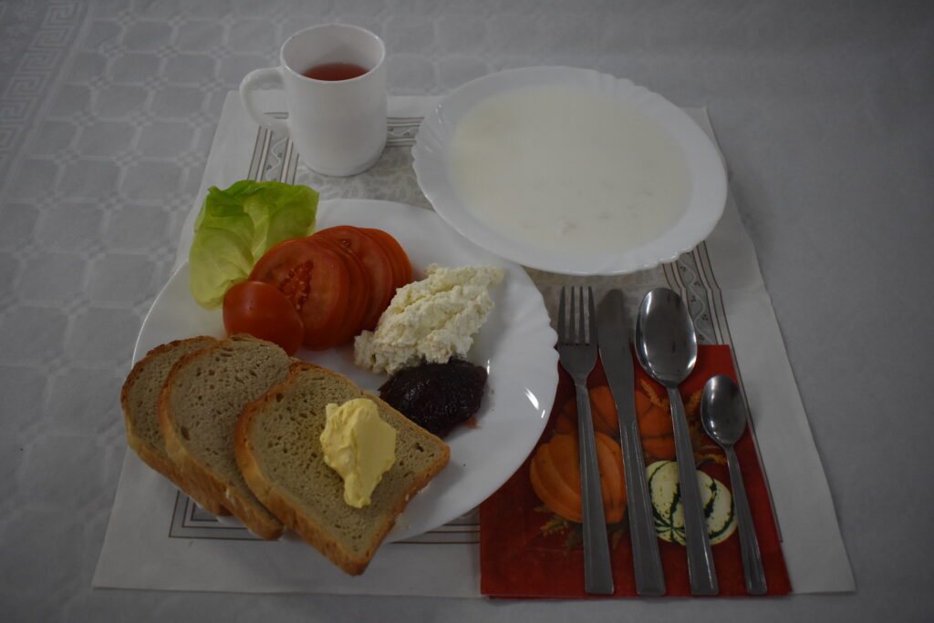 ser biały, masło, chleb