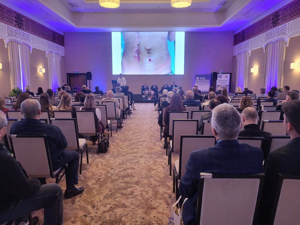 sala wykładowa, uczestnicy słuchają wykładu