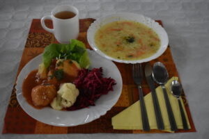 zupa, mięso, buraczki