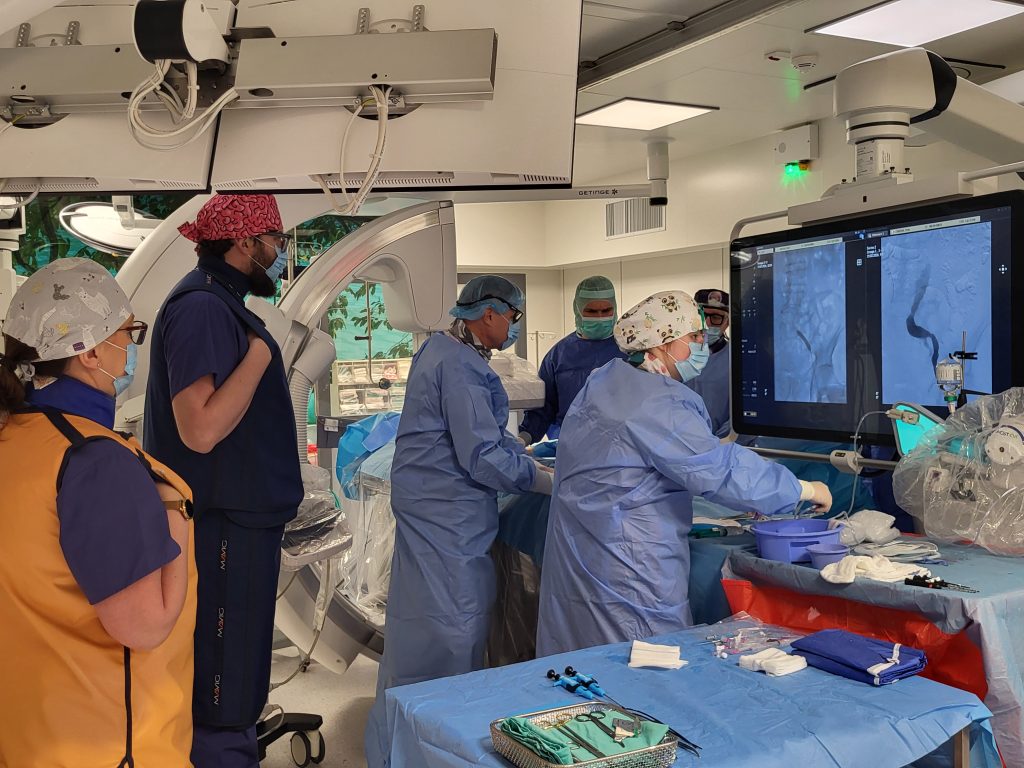 sala operacyjna, trwa operacja